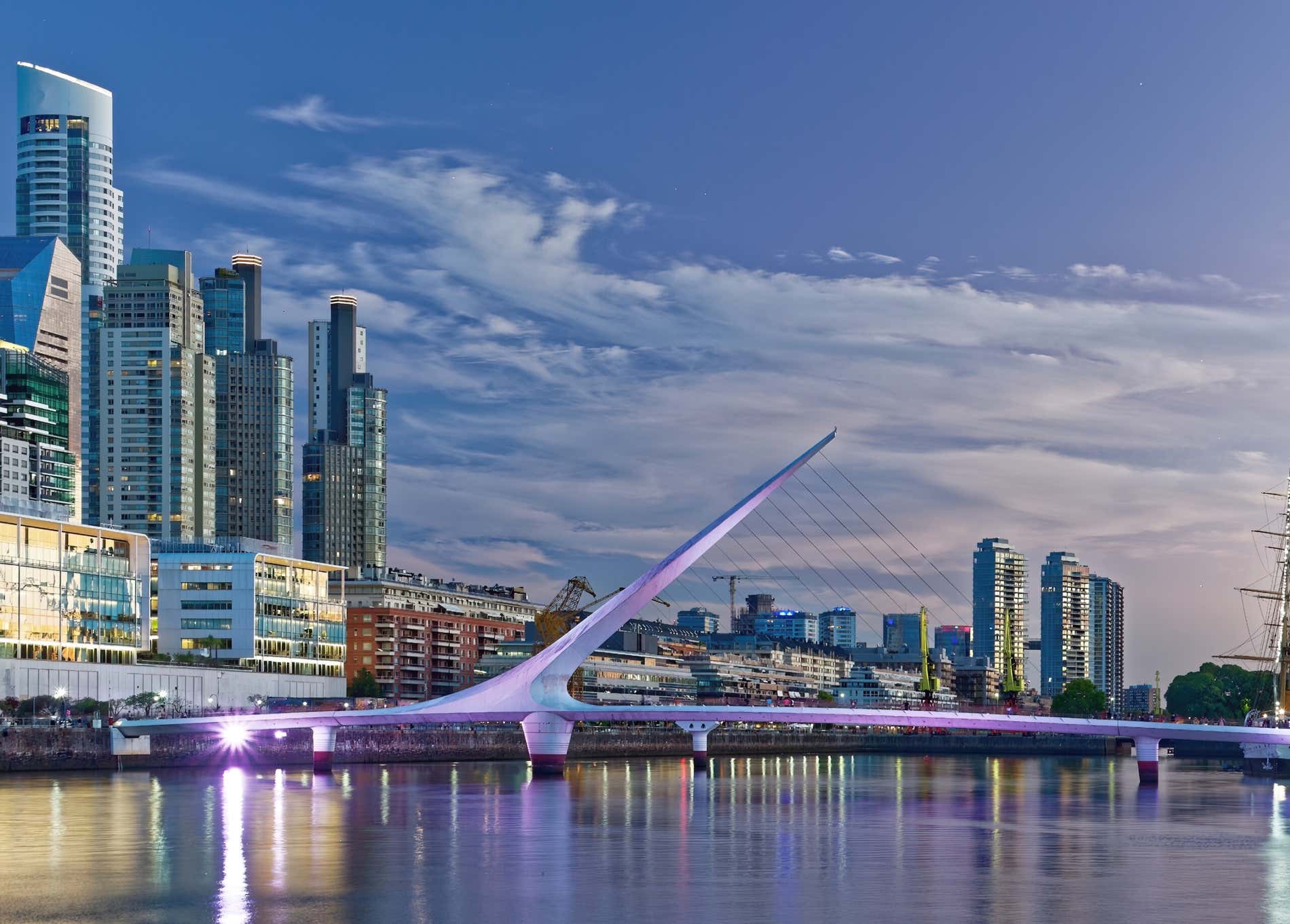 Paisagem urbana de Buenos Aires, bairro de Puerto Madero