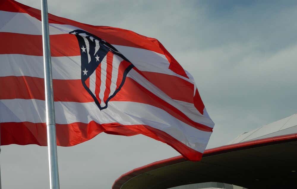 An Atlético Madrid flag waving.