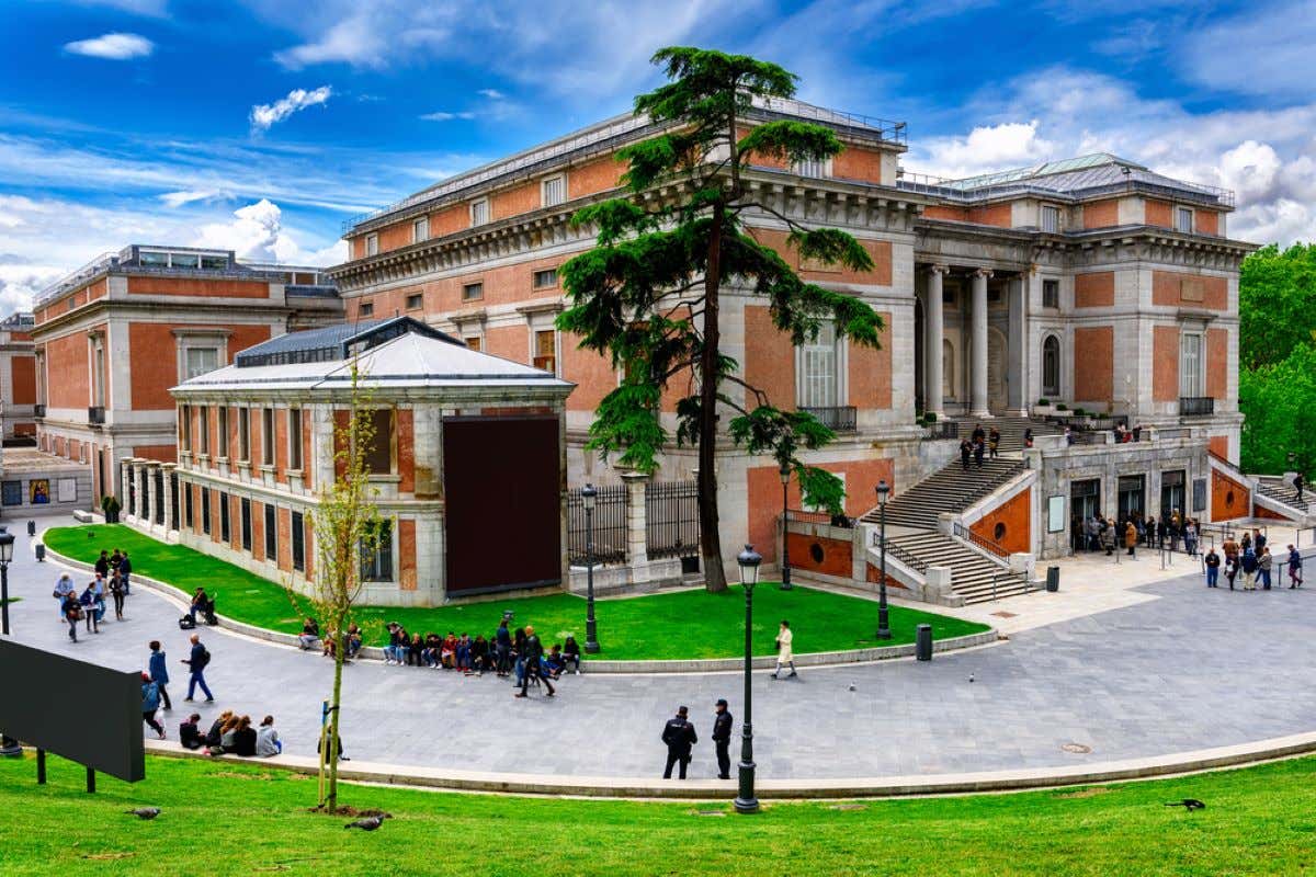 Views of the Museo del Prado building.