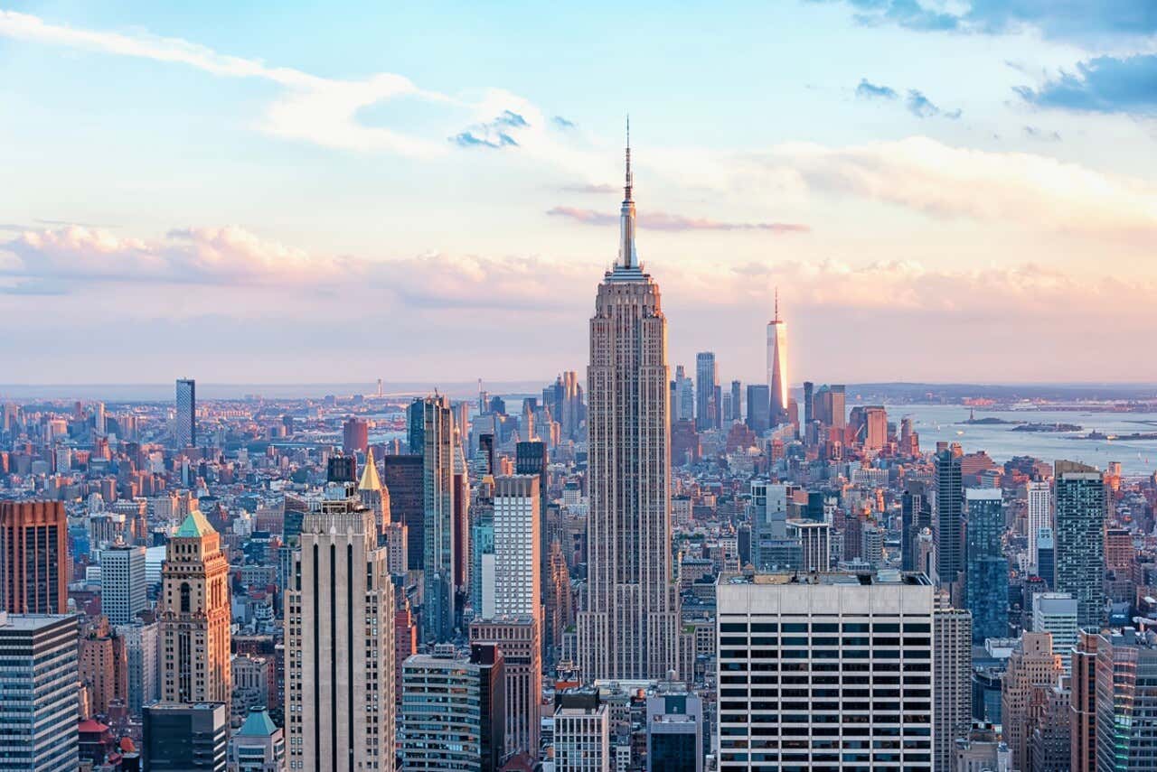Arranha-céus de Nova York em um dia claro