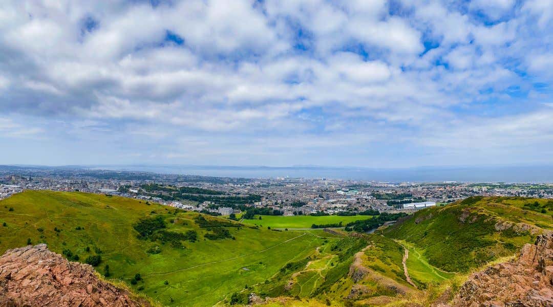 Vistas de Edimburgo desde Arthur's Seat