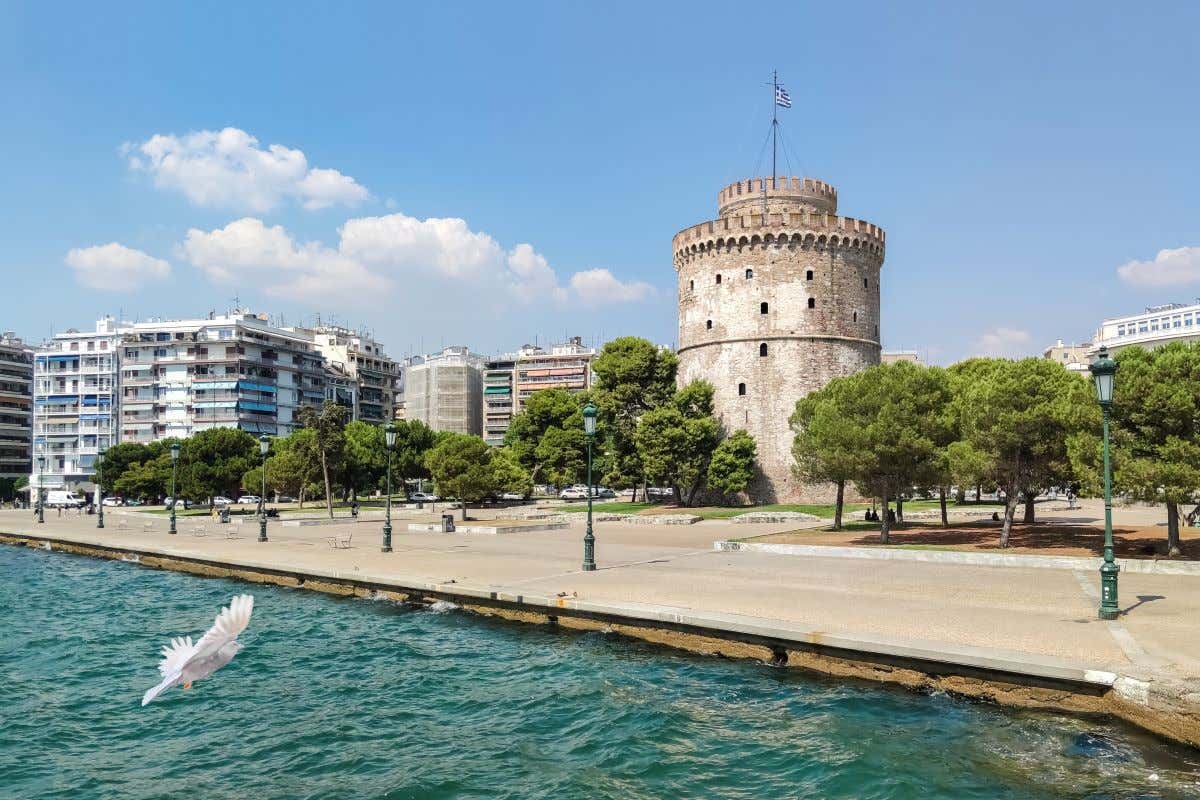 The White Tower of Thessaloniki on the waterfront.