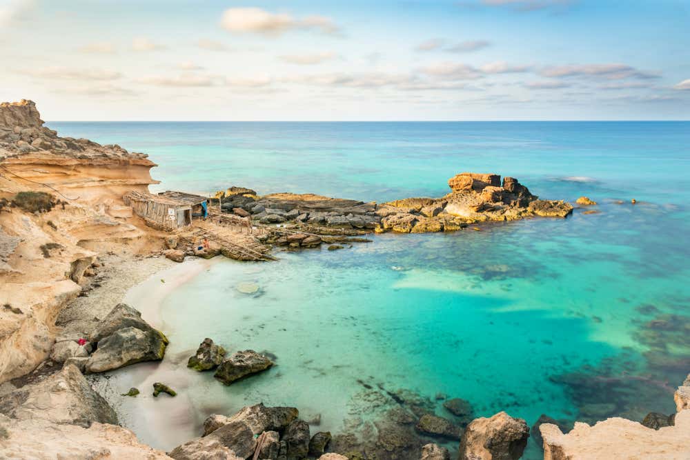Vista panorâmica de uma pequena enseada de Formentera
