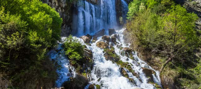 Excursão à cascata Sotira e ao lago Dardha