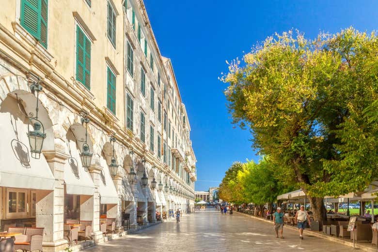 Passeando pelas ruas de Corfu