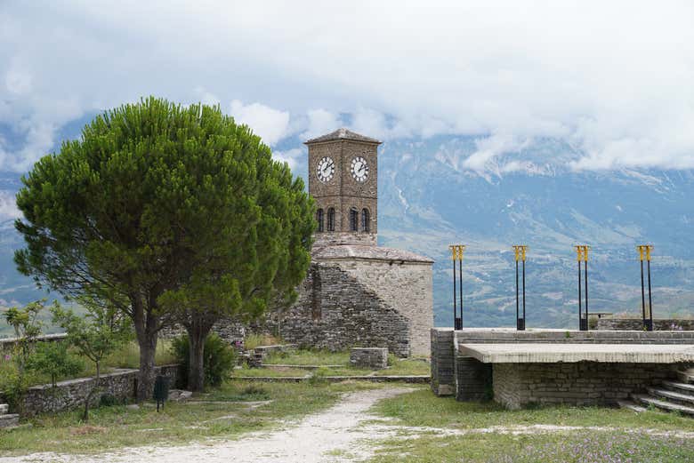 Marvel at the breathtaking surroundings of Gjirokastër