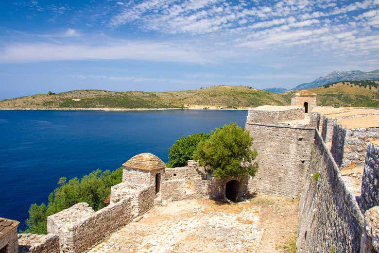 Interior del Castillo Porto Palermo