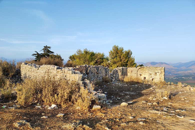 Ruínas no castelo Lekuresi