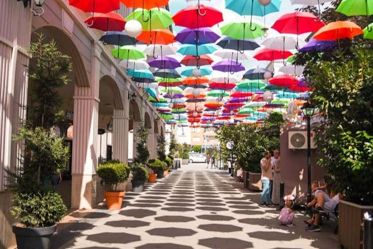 Pasearemos por las calles más coloridas de la ciudad