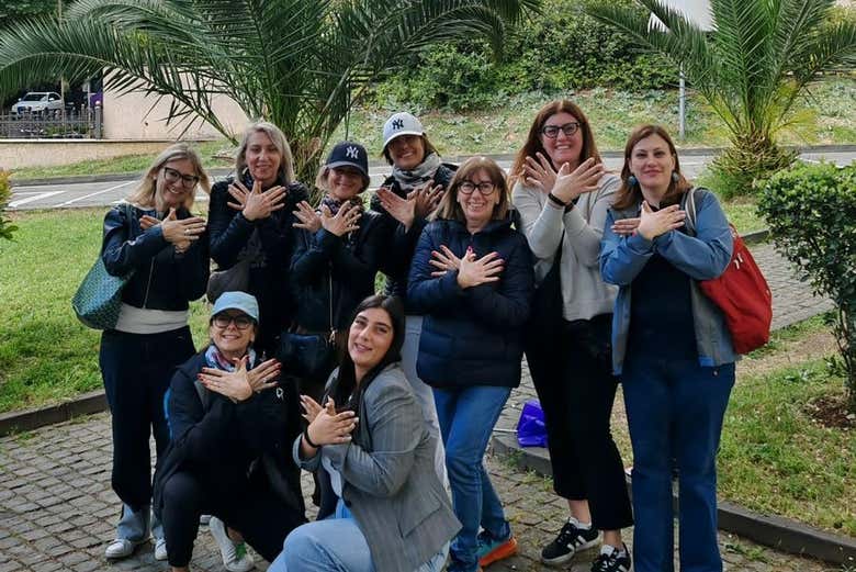 Una foto grupal de recuerdo del tour por Tirana