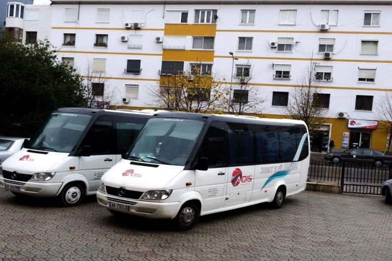 Bus pour le transfert vers le centre de Durrës