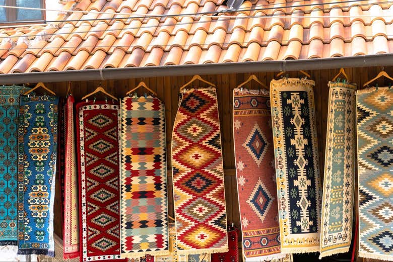 Alfombras en el bazar de Kruja