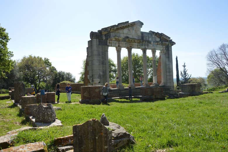 Alla scoperta delle rovine di Apollonia