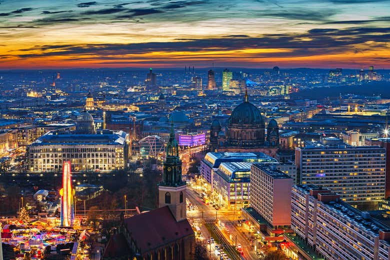 Bird's eye views of Berlin lit up at night