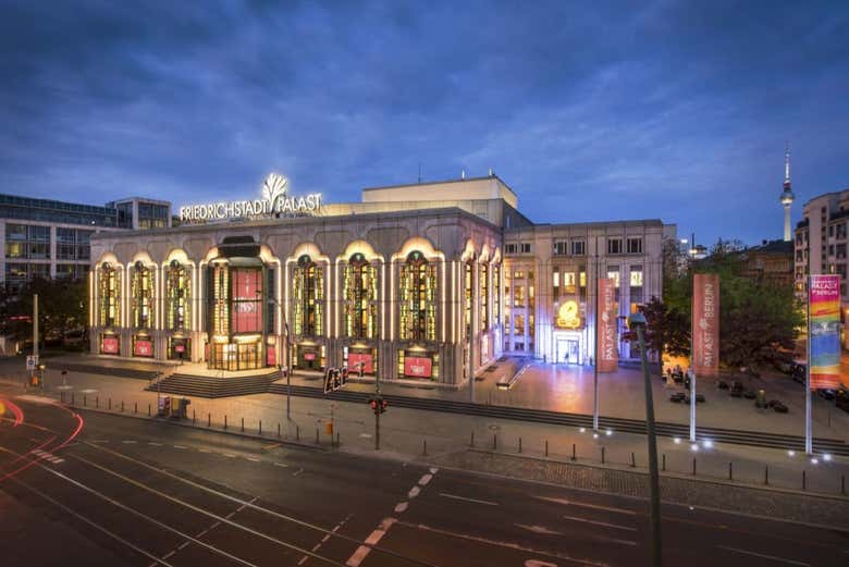 Discover the Friedrichstadt-Palast theatre hall