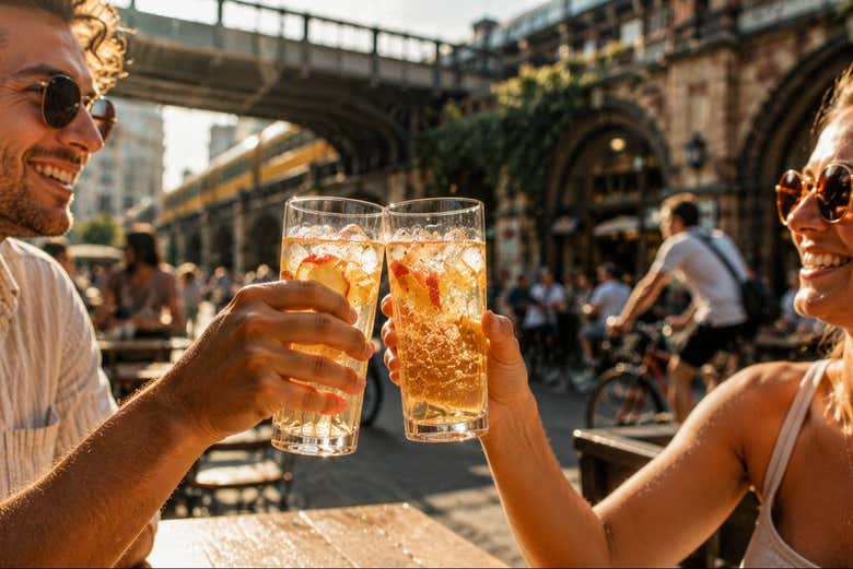Brindando en las calles de Berlín