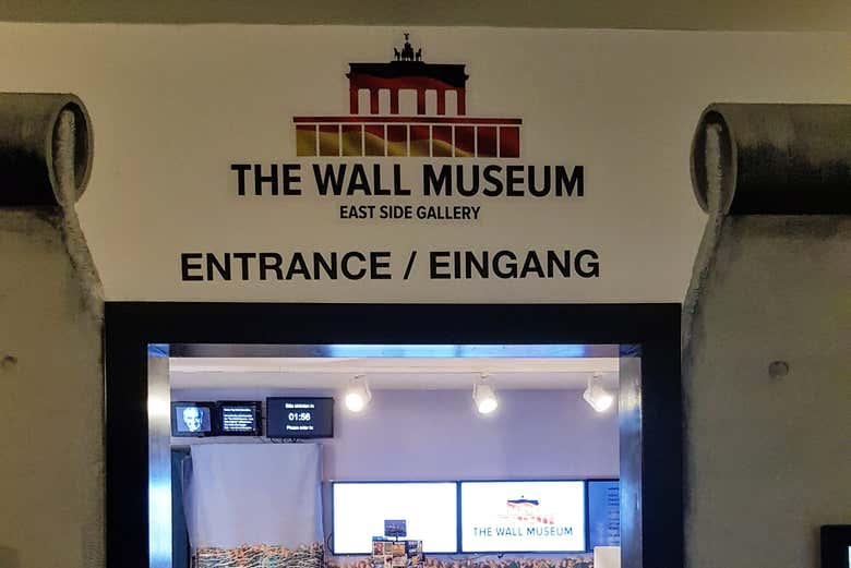 Entrada a The Wall Museum