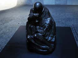 Nouvelle Garde, Sculpture
