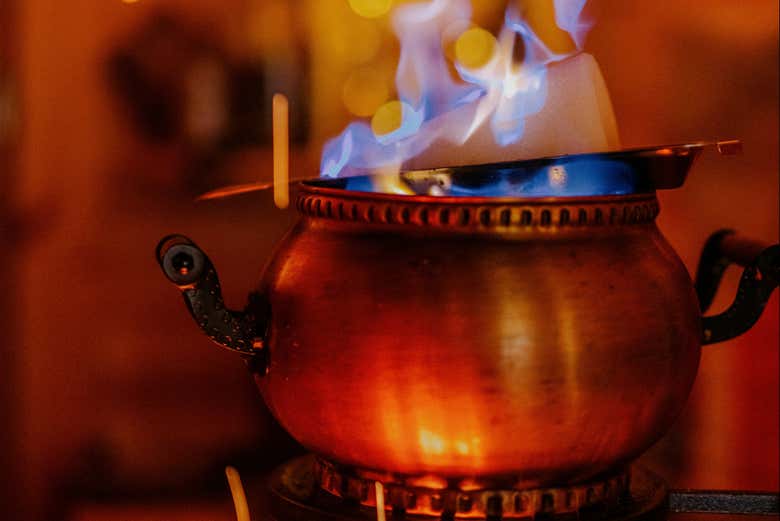 Vamos experimentar o vinho quente ou o Feuerzangenbowle