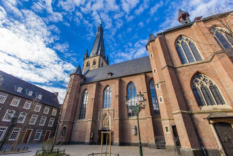 Sankt Lambertus, emblema de Düsseldorf