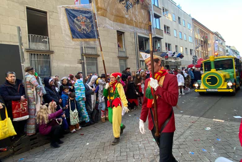 Recorred las calles históricas junto a las comparsas