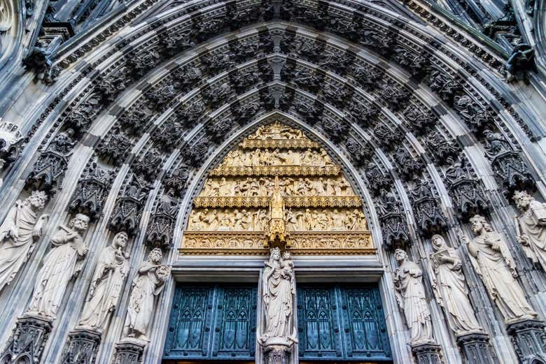 Cathédrale de Cologne, entre roman et gothique