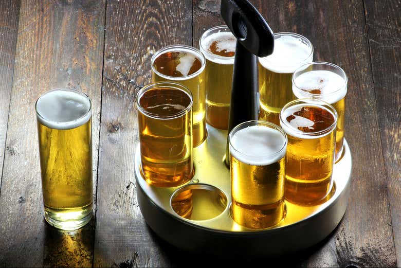 Você aprenderá como a cerveja Kölsch é servida