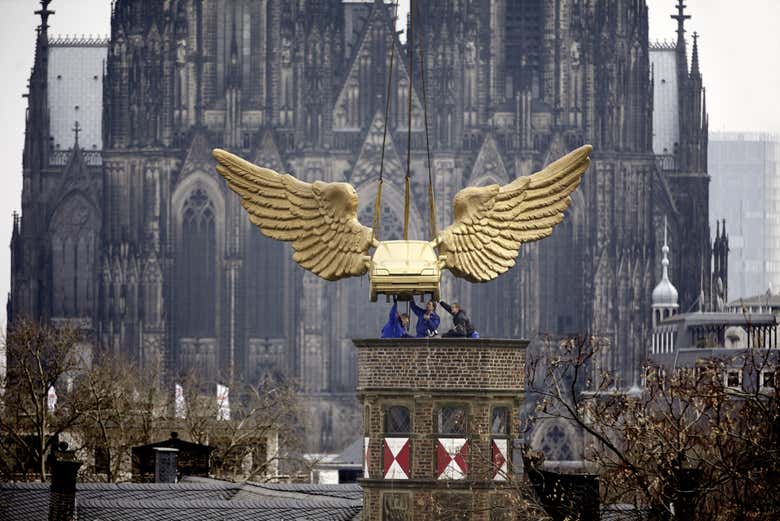 Pass by the famous winged car of Cologne
