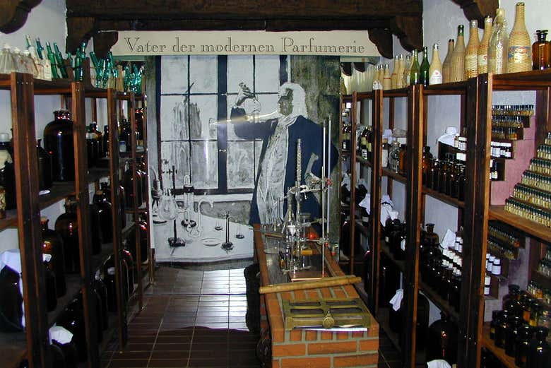 All'interno del Museo Casa Natale dell'Acqua di Colonia