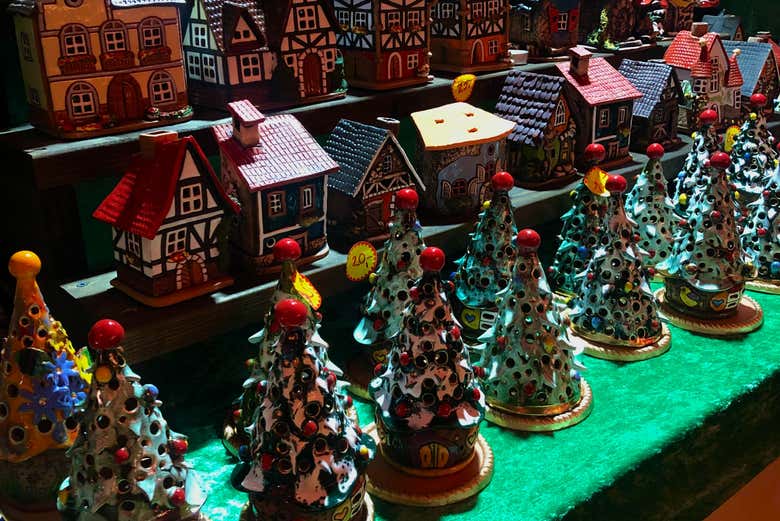 Miniaturas em uma barraca de Natal