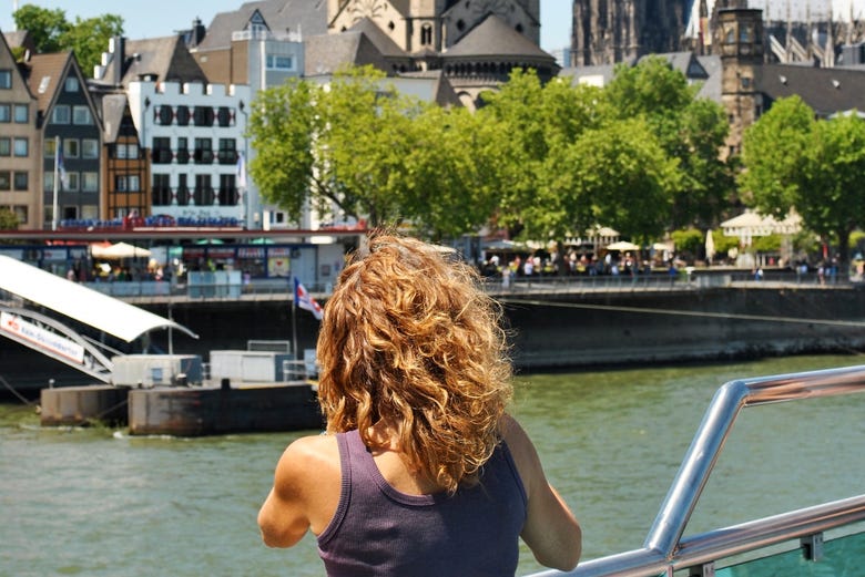 Disfrutando del paseo en barco por el Rin