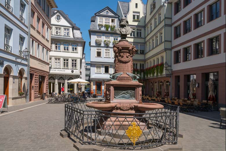 Friedrich-Stoltze-Brunnen