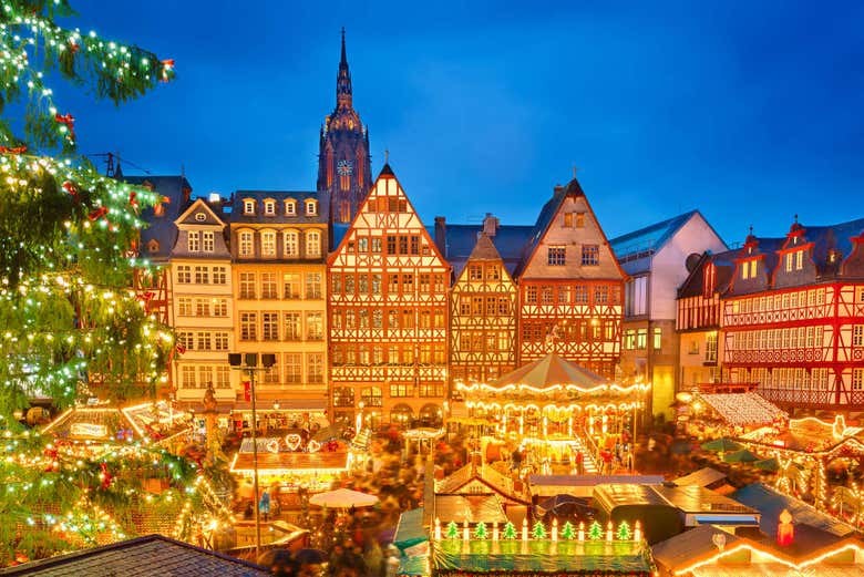 Vistas del mercado de la Plaza Römerberg
