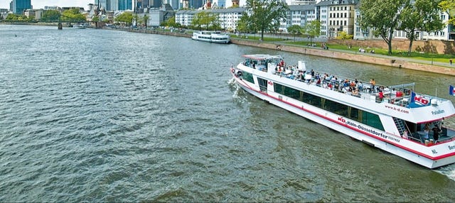 Paseo en barco por Frankfurt