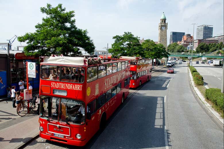 A bordo dell'autobus turistico di Amburgo