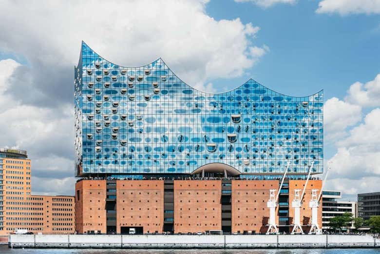 Admire the striking Elbphilharmonie