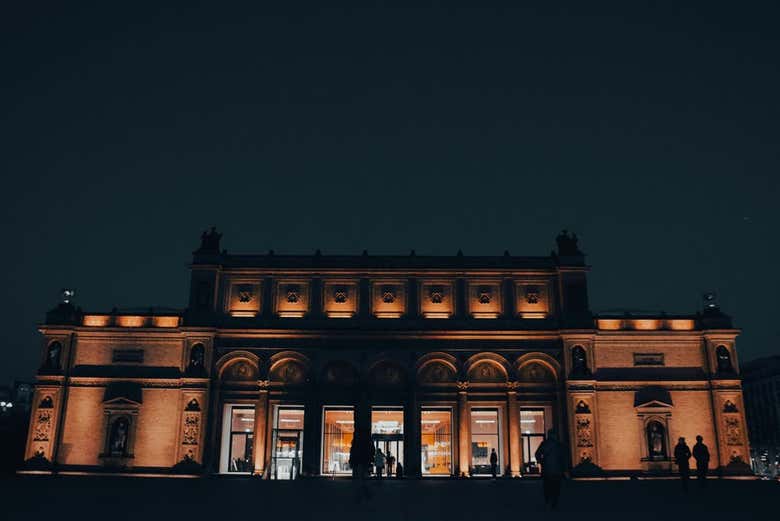 Exterior del Kunsthalle de Hamburgo por la noche