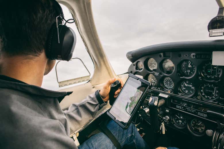 The pilot during the tour