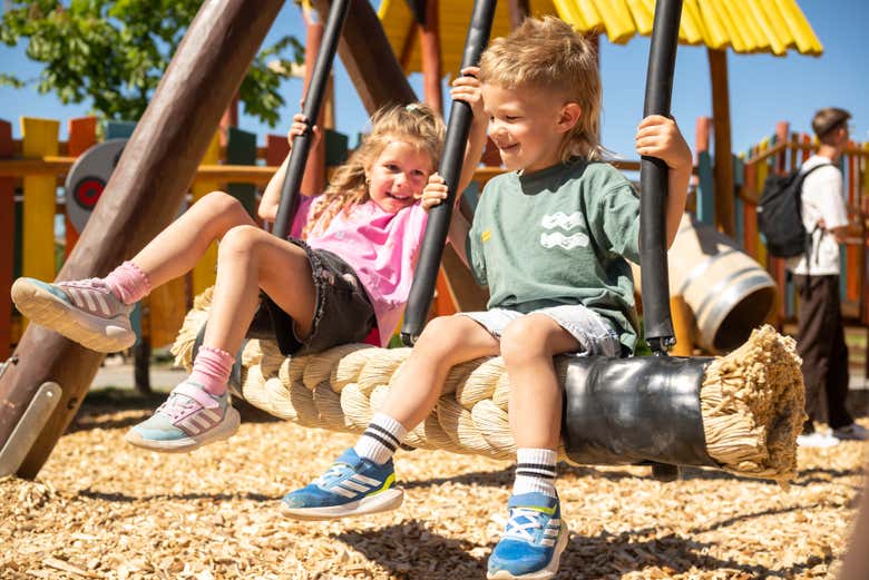 Niños jugando en Idefix Versteck
