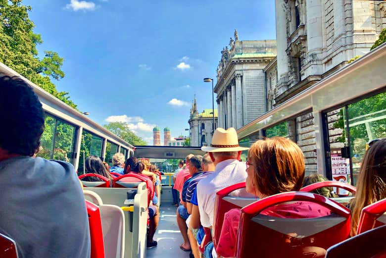Contemplando Múnich desde el autobús turístico