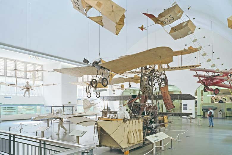 Visitando uno de los muchos museos incluidos