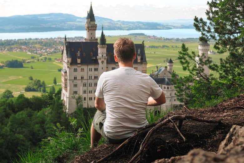 Contemplando il Castello di Neuschwanstein