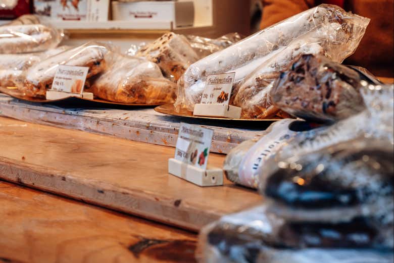 Savour local deserts