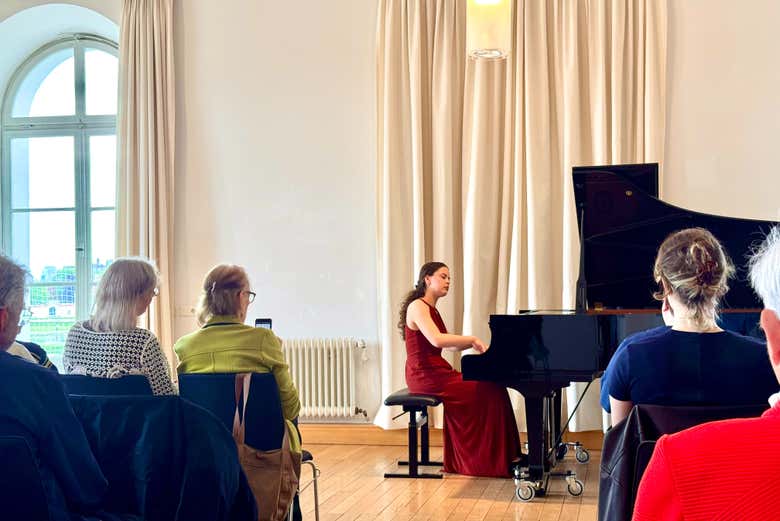 La pianista durante el concierto