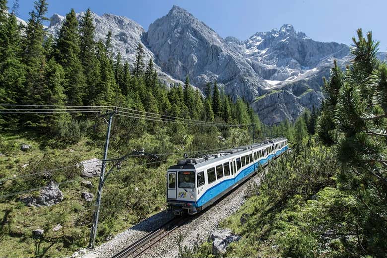 Voyagez à bord du train à crémaillère