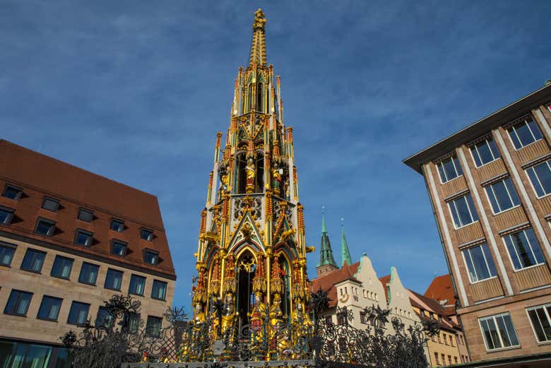 La Belle Fontaine sur la place Hauptmarkt