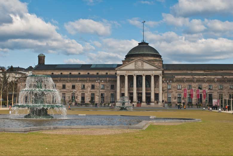 Kurhaus y su fuente histórica