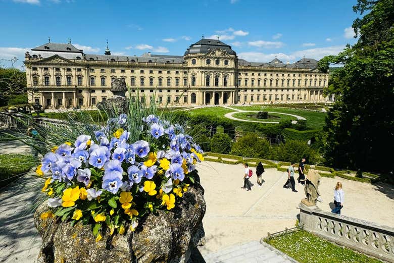 Percorrendo os exteriores da Residência de Würzburg