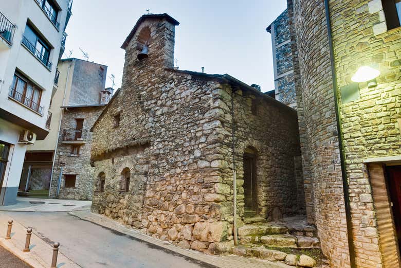 Atravesando el casco antiguo de Encamp