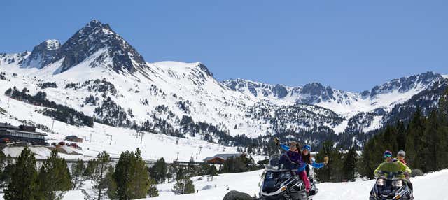 Paseo en moto de nieve por Grandvalira